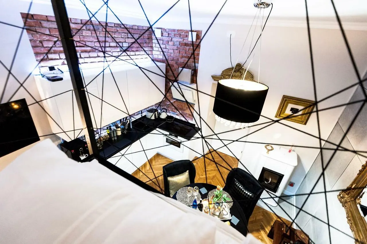 Home Far From Home Krakow Apartment