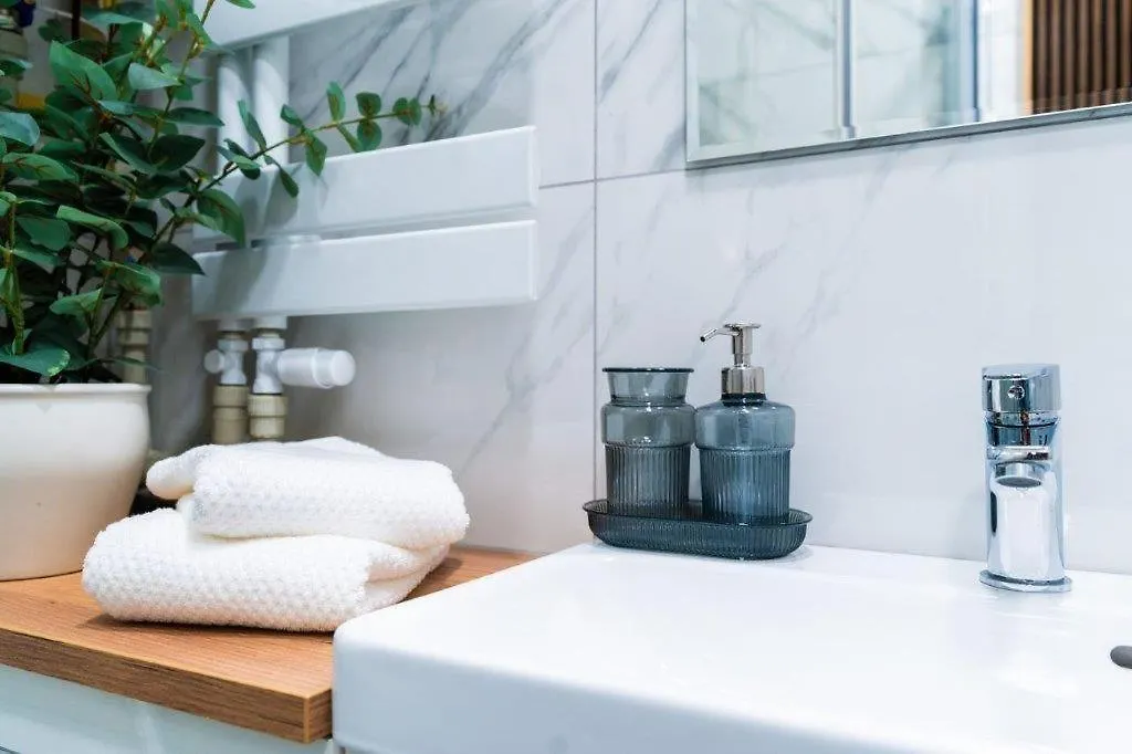 Home Far From Home Krakow Apartment